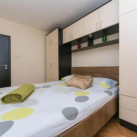 With Parking Space - 19637 * Makarska