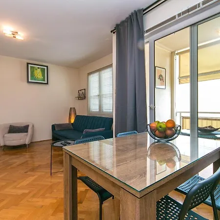 With Parking Space - 19637 Makarska