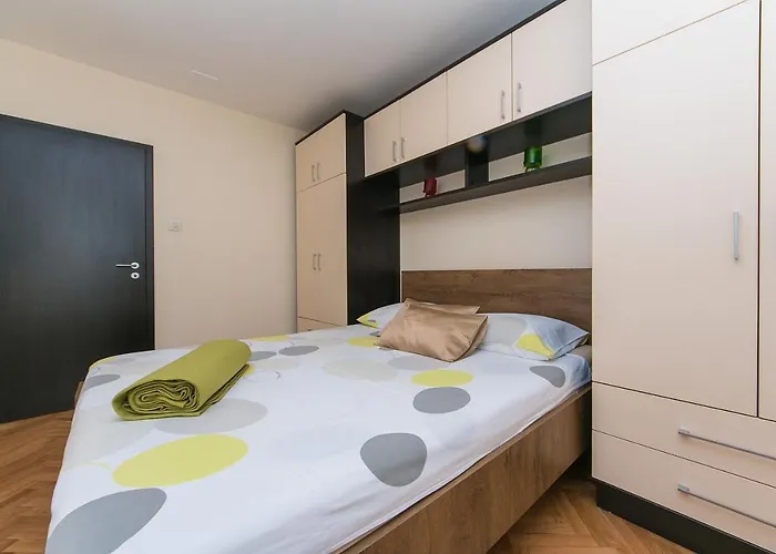 With Parking Space - 19637 * Makarska