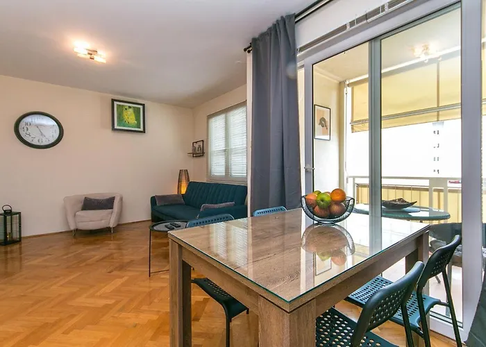 With Parking Space - 19637 Makarska